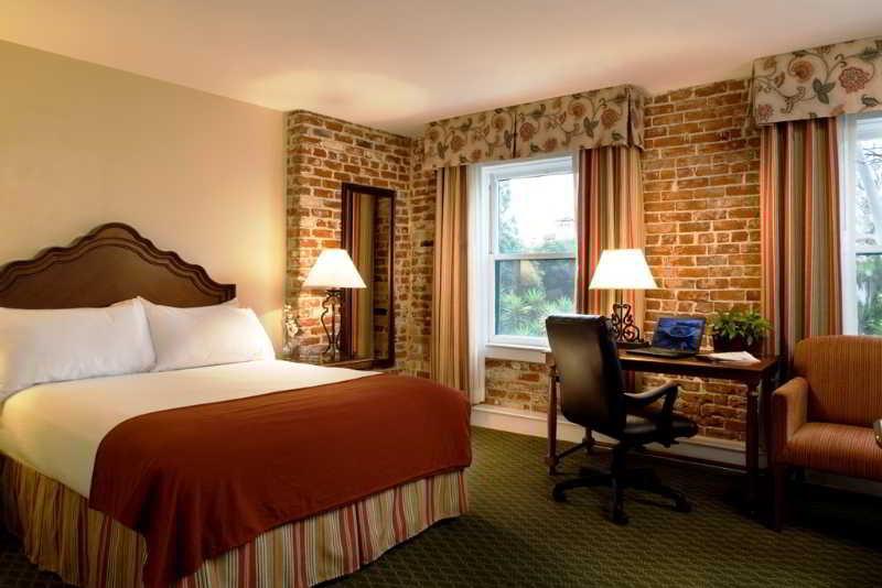 Hotel Virginia Santa Barbara, Tapestry Collection By Hilton Экстерьер фото