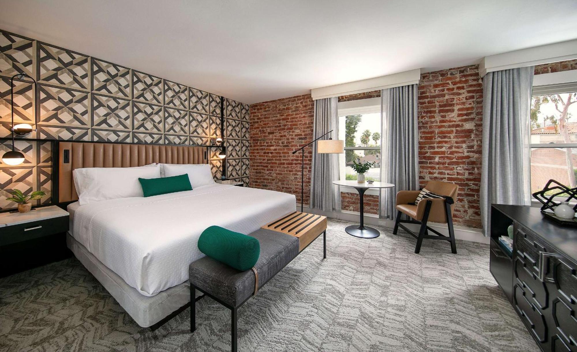 Hotel Virginia Santa Barbara, Tapestry Collection By Hilton Экстерьер фото