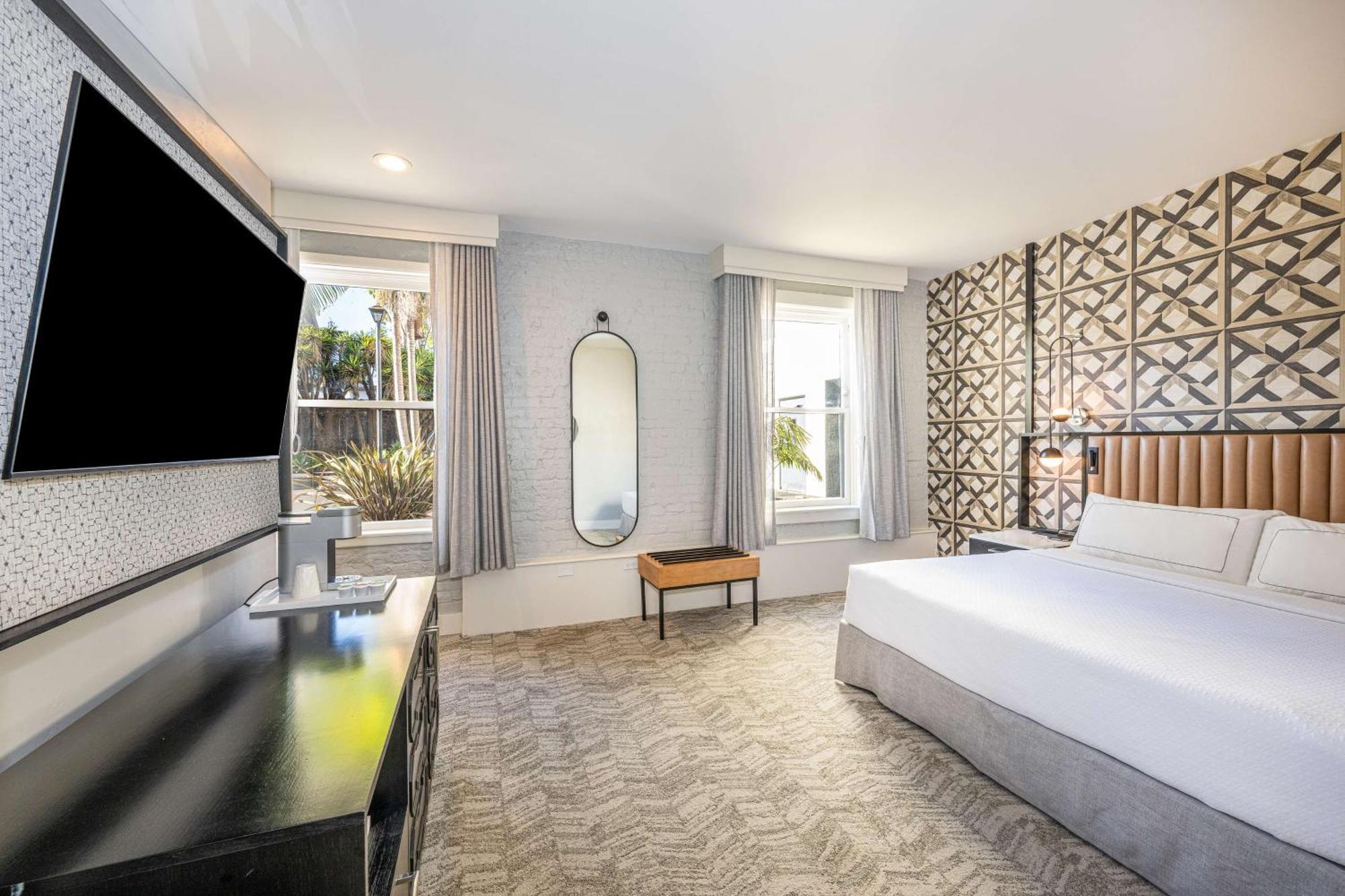 Hotel Virginia Santa Barbara, Tapestry Collection By Hilton Экстерьер фото
